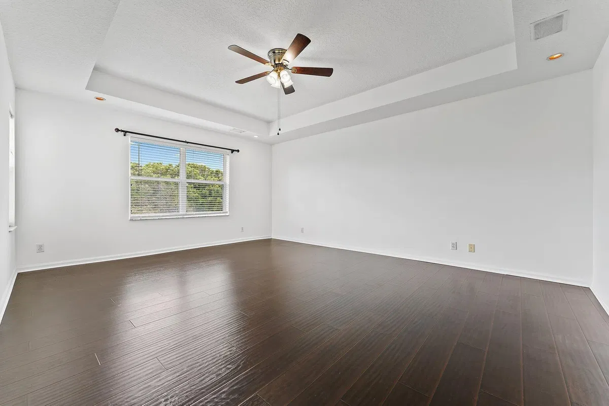 Residence photo 22