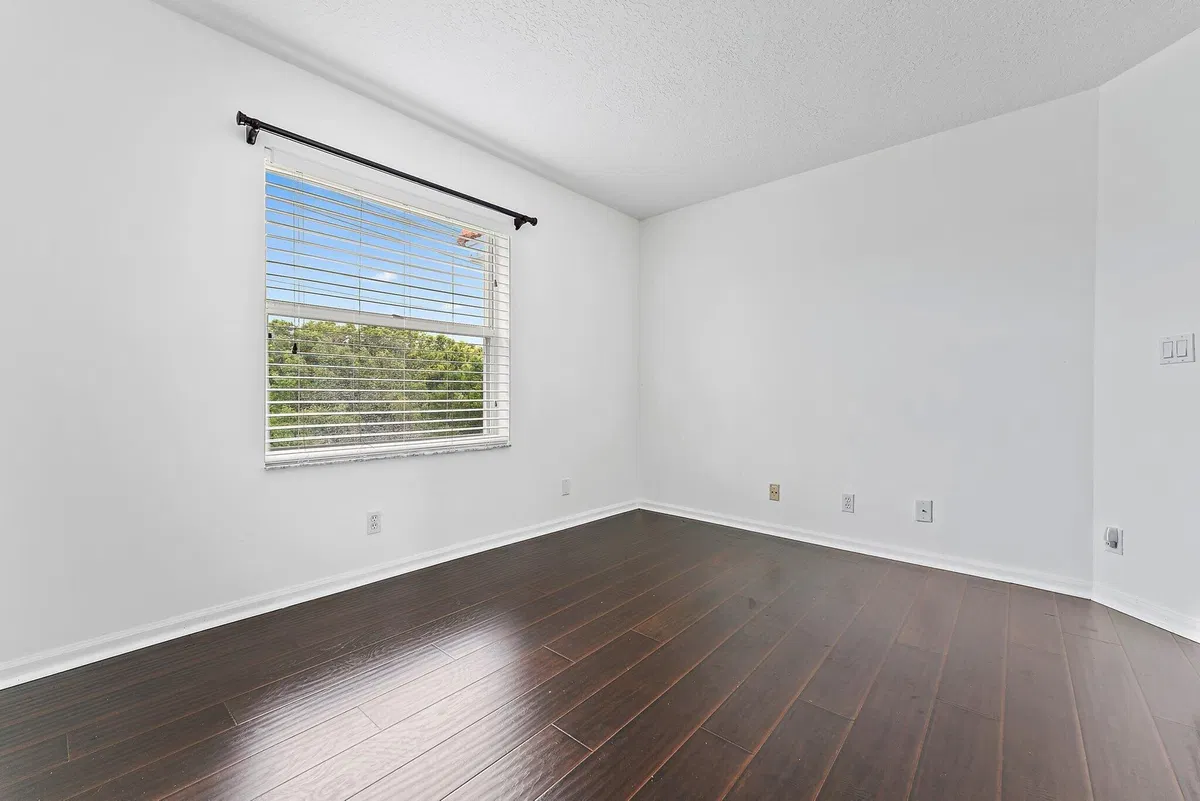 Residence photo 31