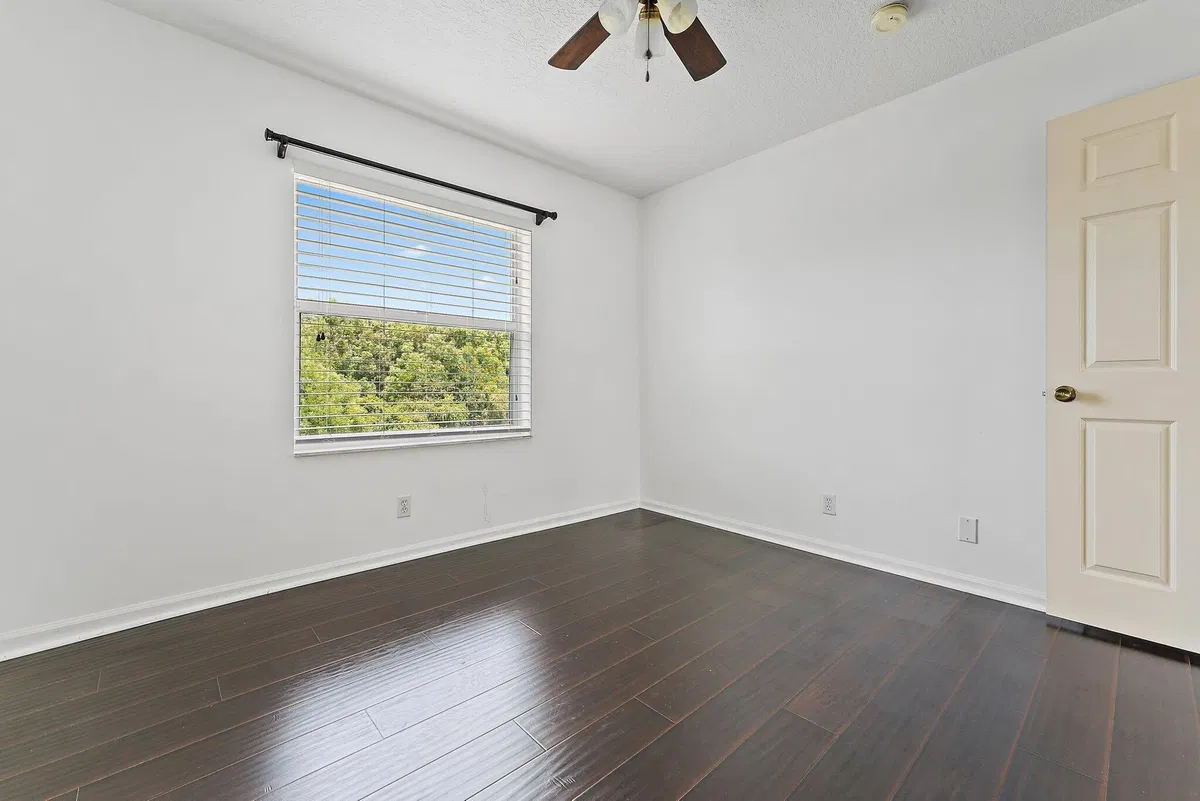 Residence photo 34