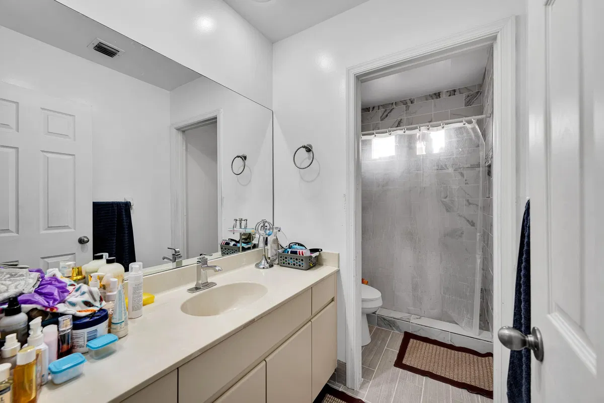 Residence photo 19