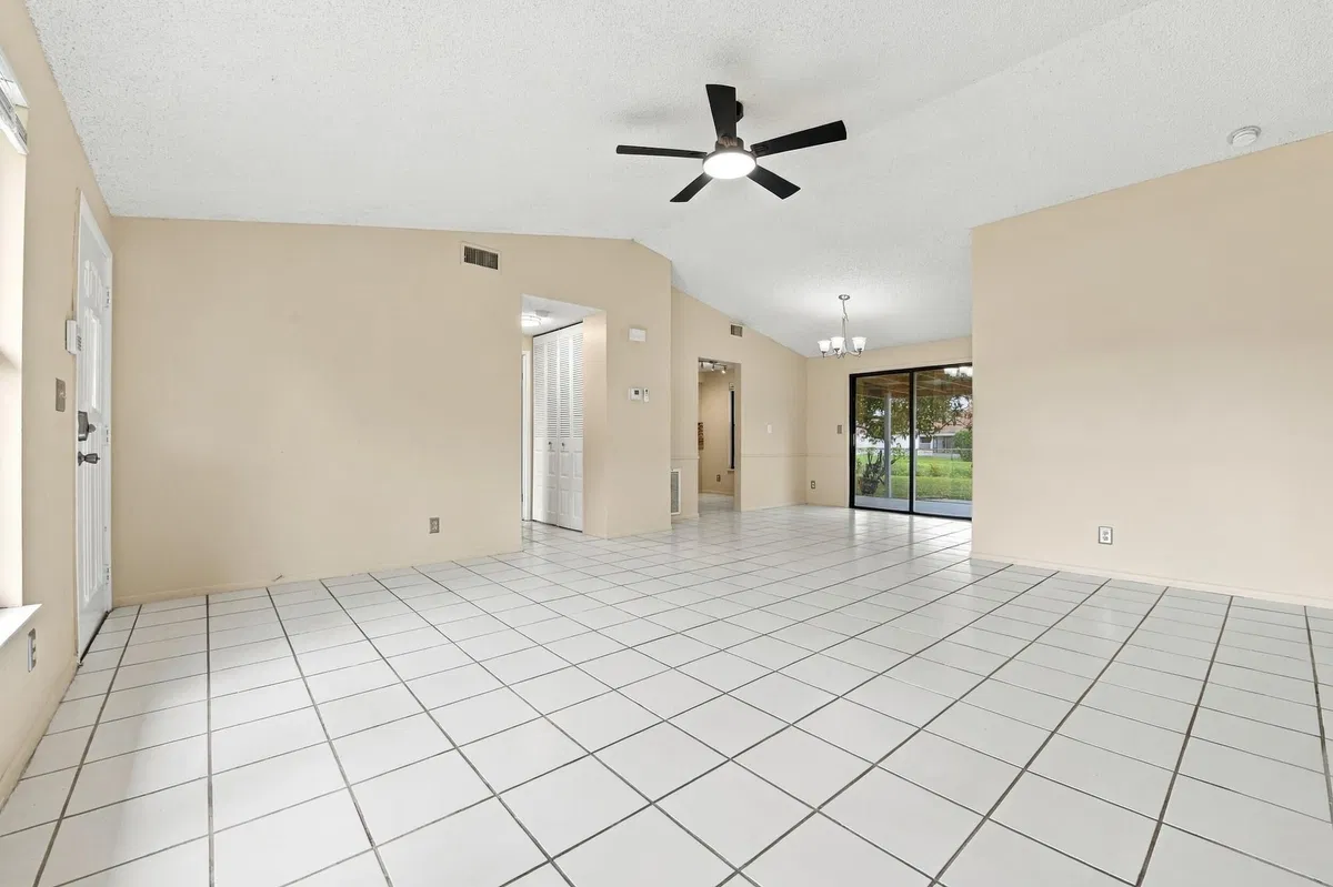 Residence photo 7