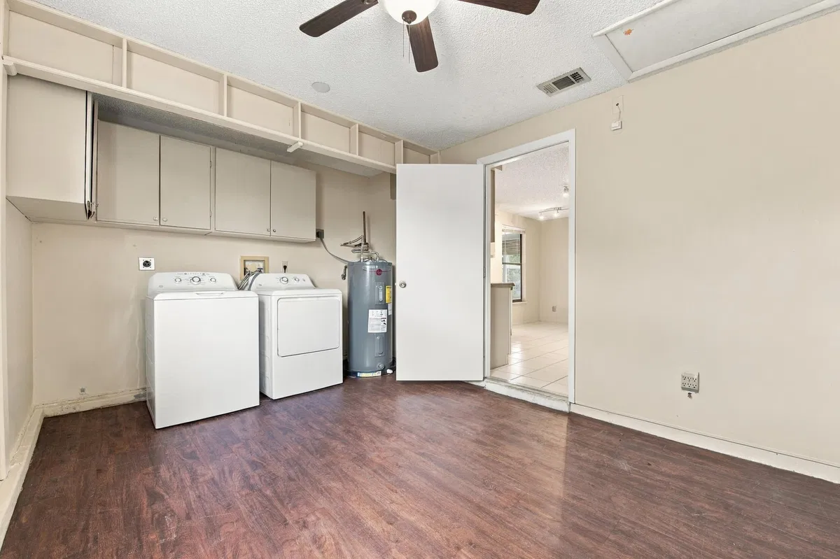 Residence photo 25