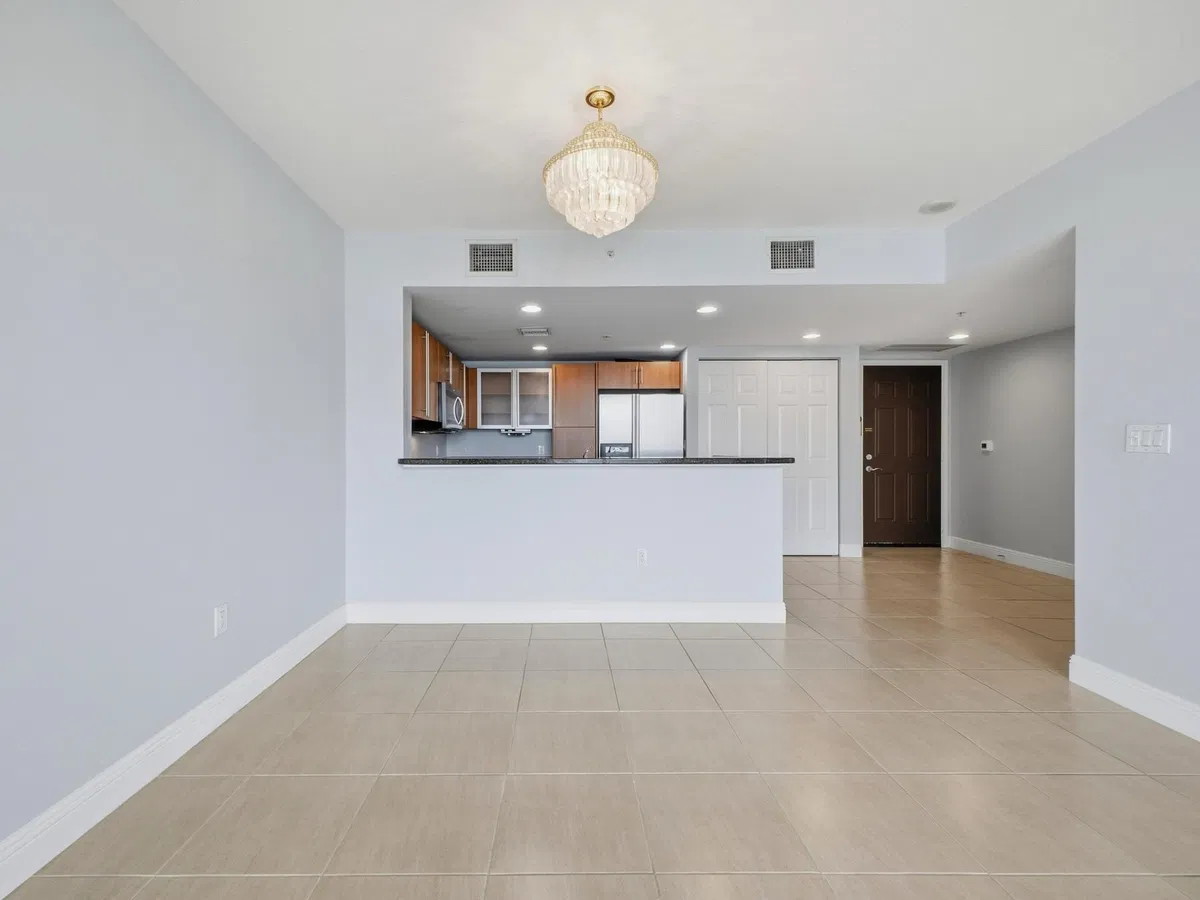 610 Clematis Unit 416 photo 13