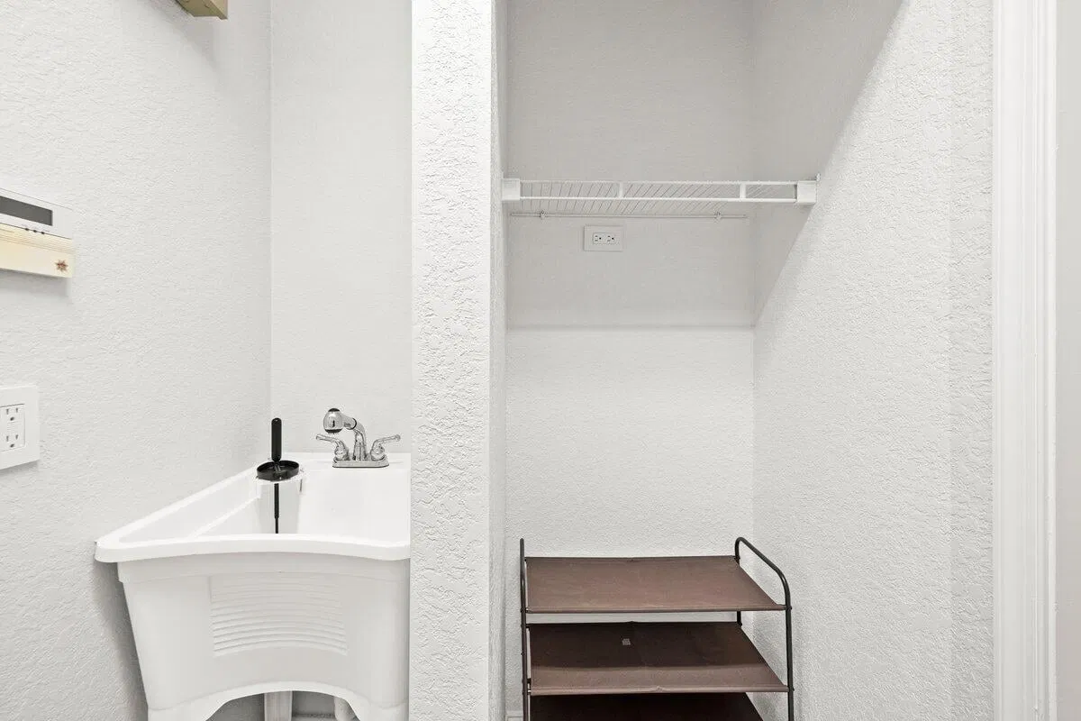  Residence photo 49