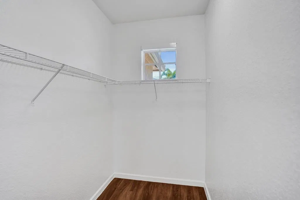  Residence photo 76