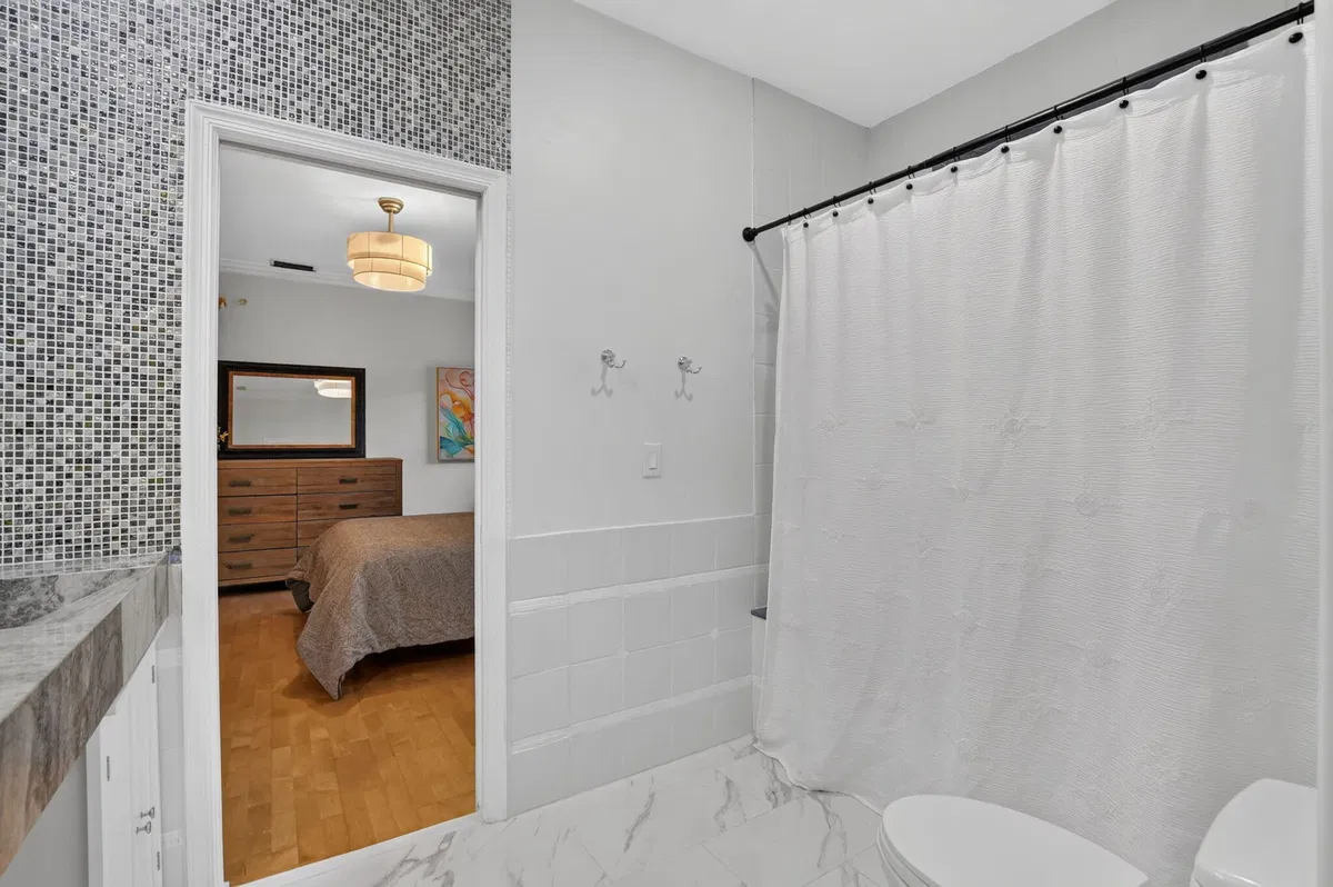  Residence photo 31