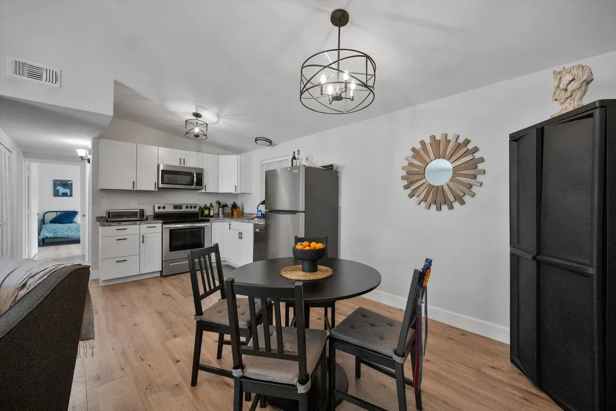 Residence photo 19