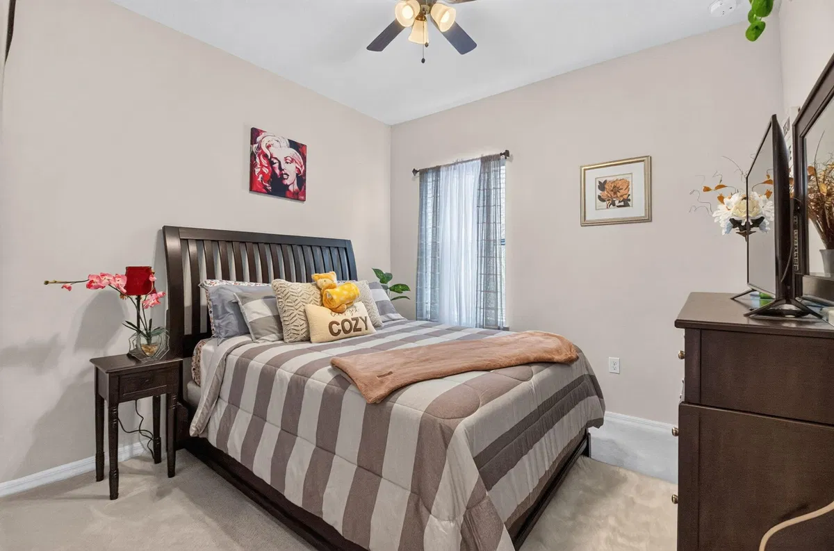 Residence photo 22