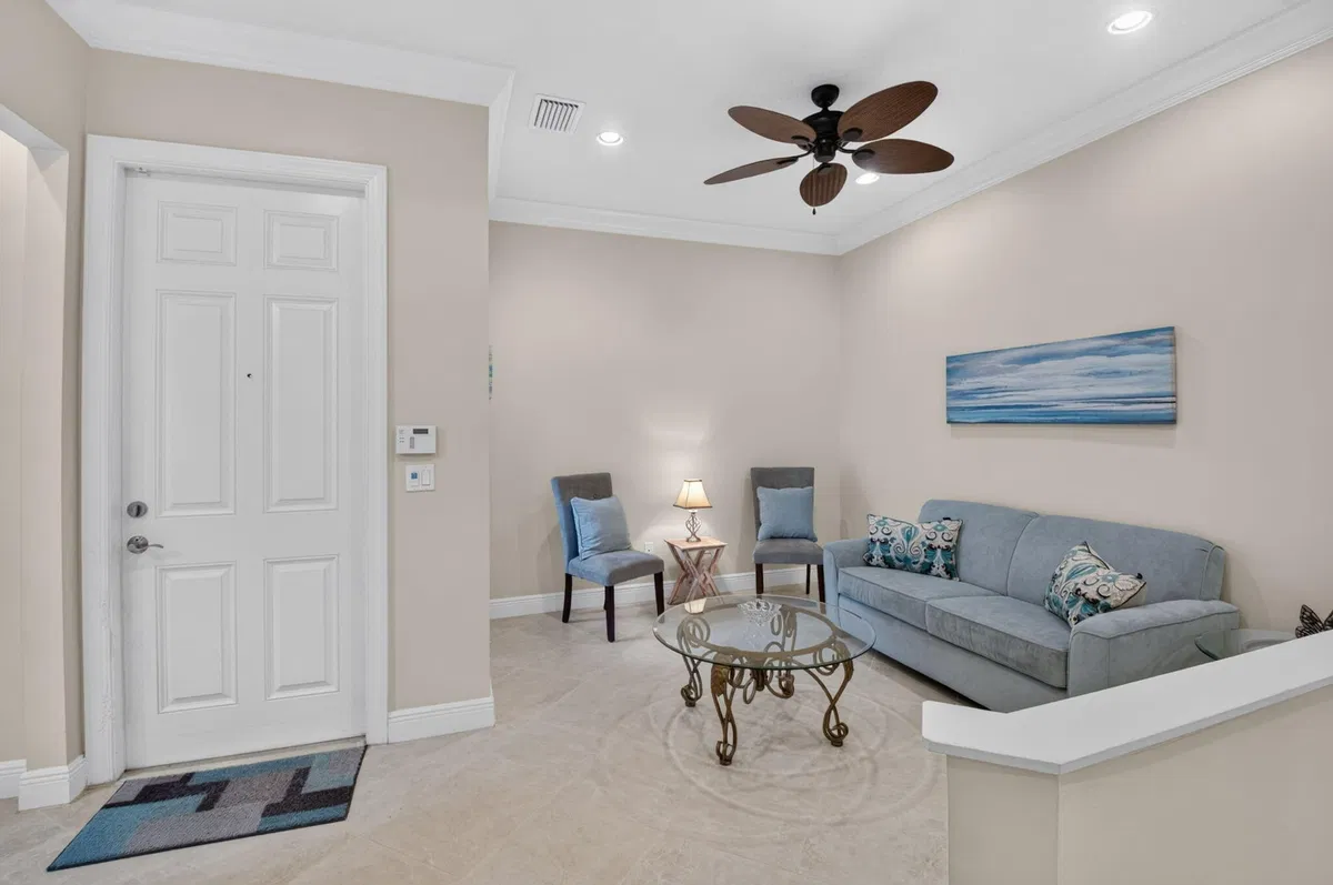 Residence photo 4
