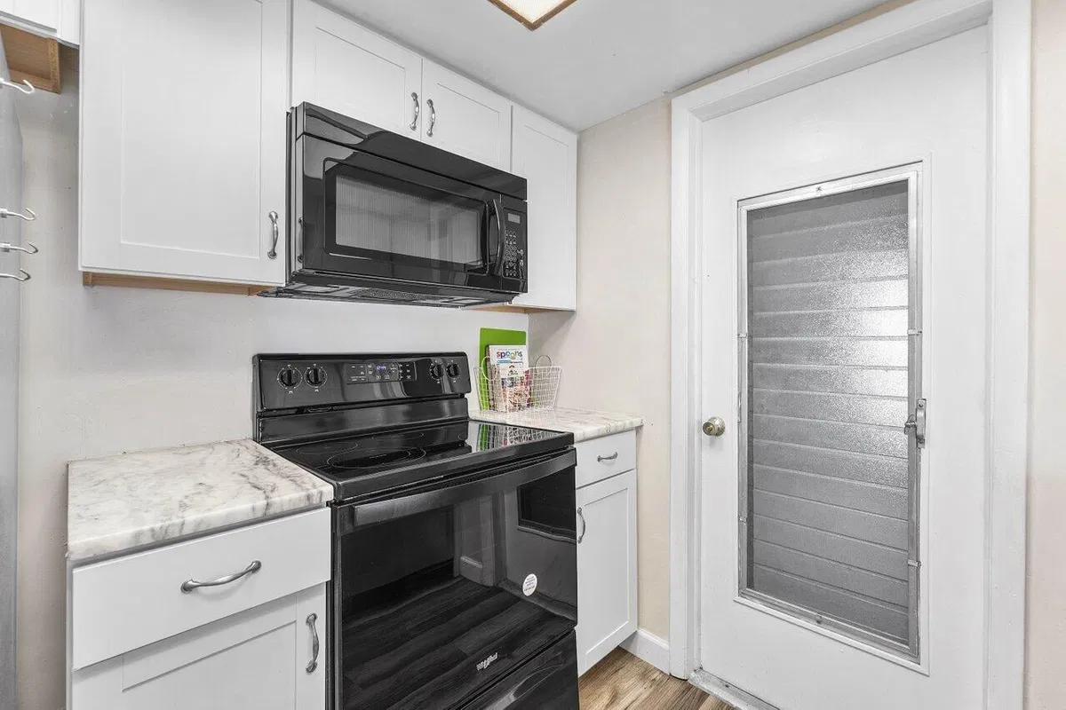 Residence photo 10