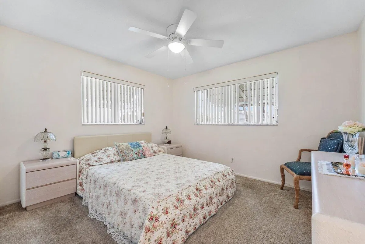 Residence photo 13