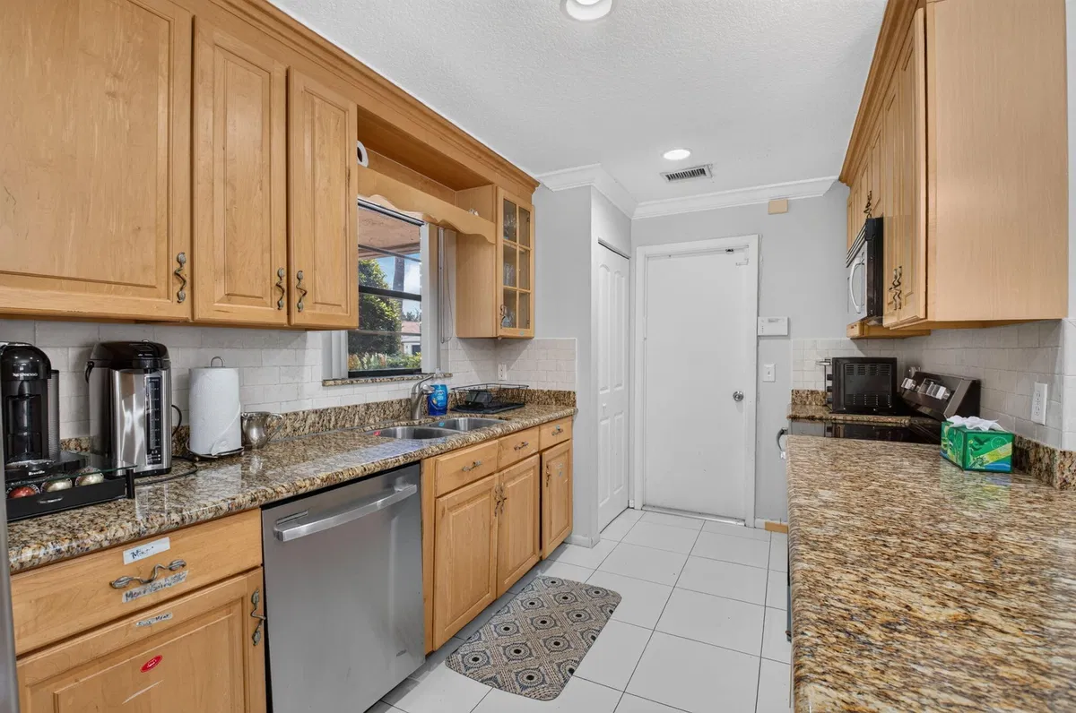 Residence photo 19
