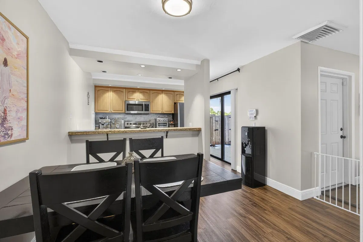 Residence photo 22