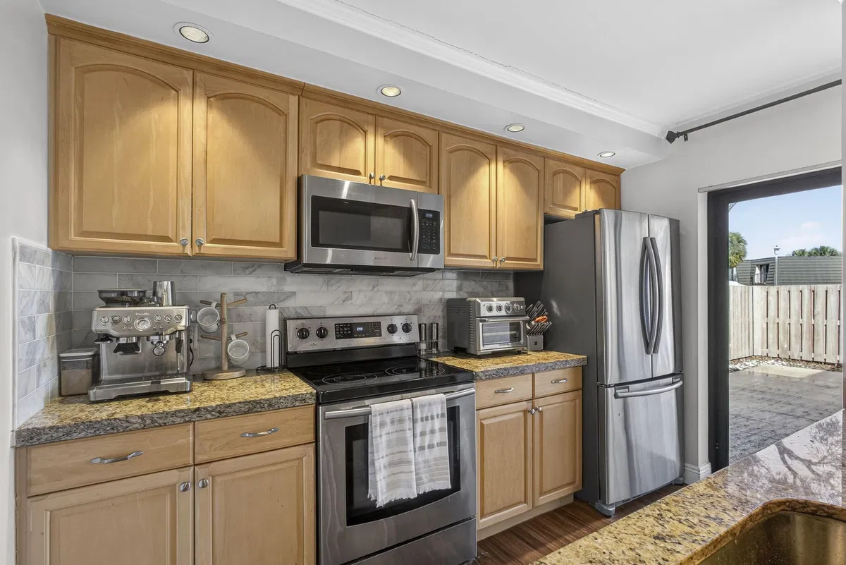 Residence photo 28