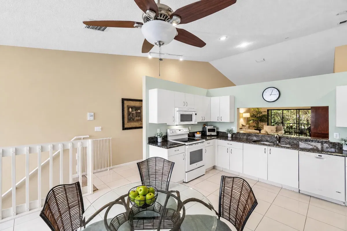  Unit 202 photo 16