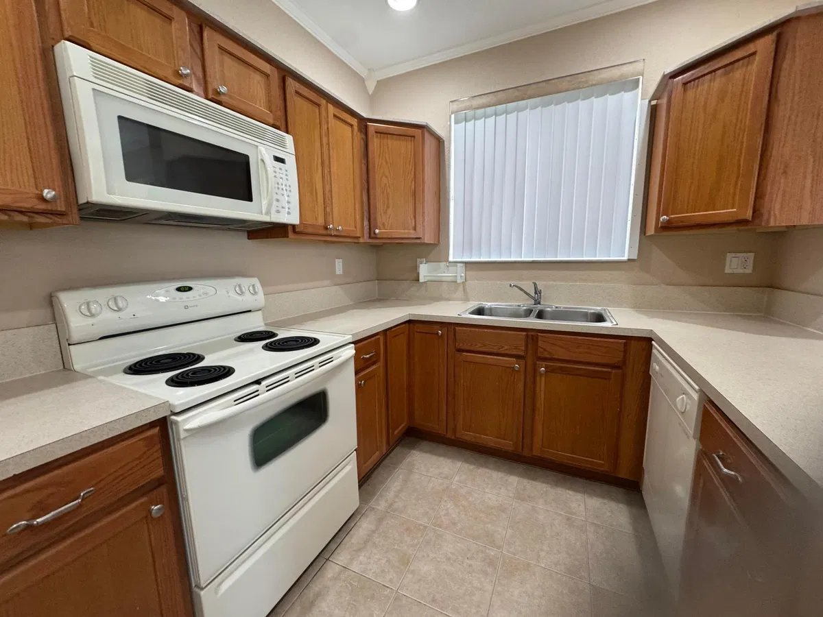 Residence photo 4