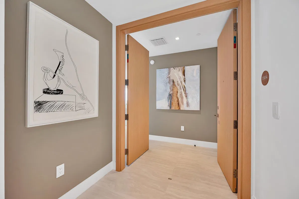 Alba Palm Beach Unit 1804 photo 4