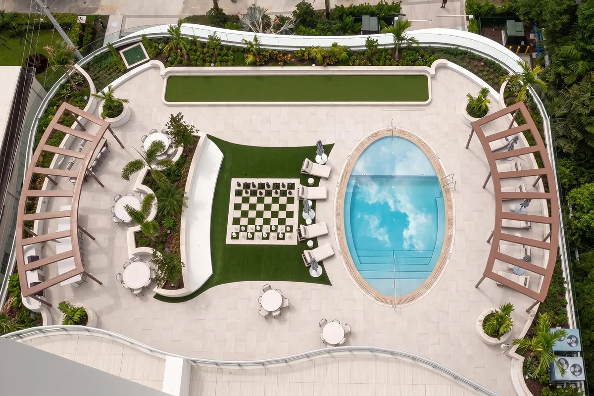 Alba Palm Beach Unit 1804 photo 28