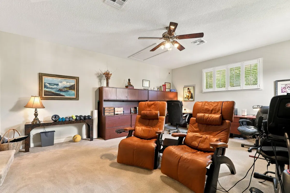  Residence photo 28