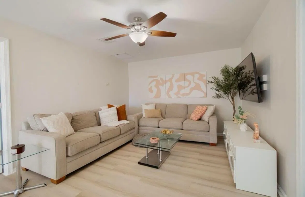 Residence photo 4