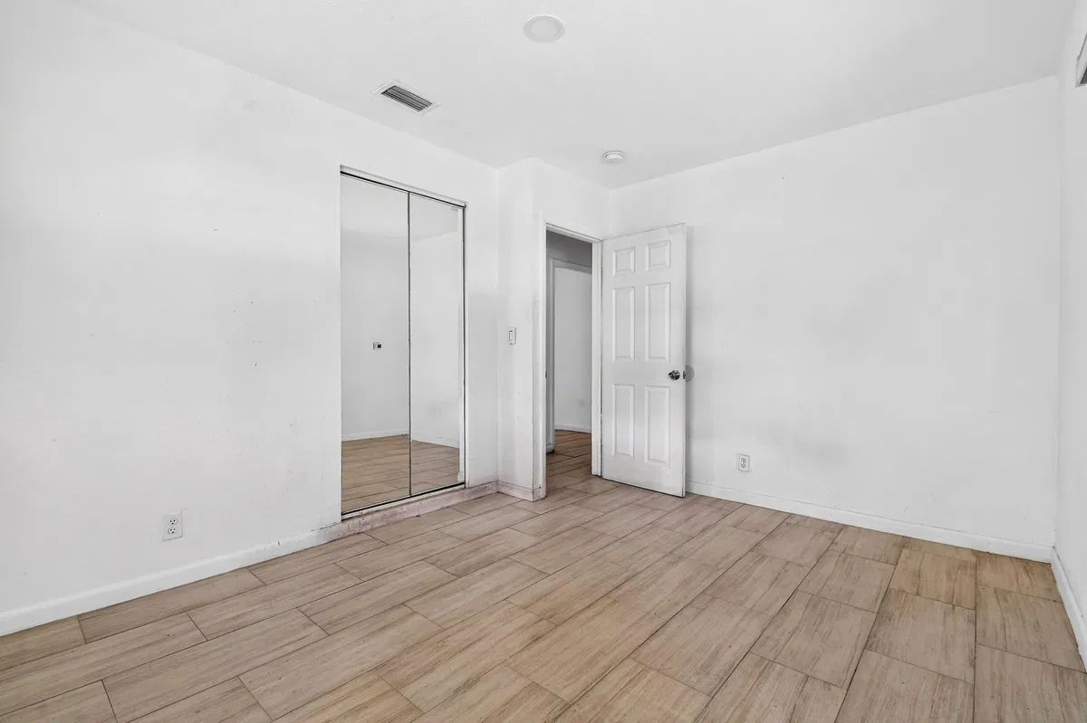 Residence photo 19