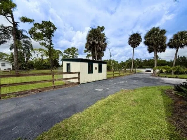 Residence photo 28
