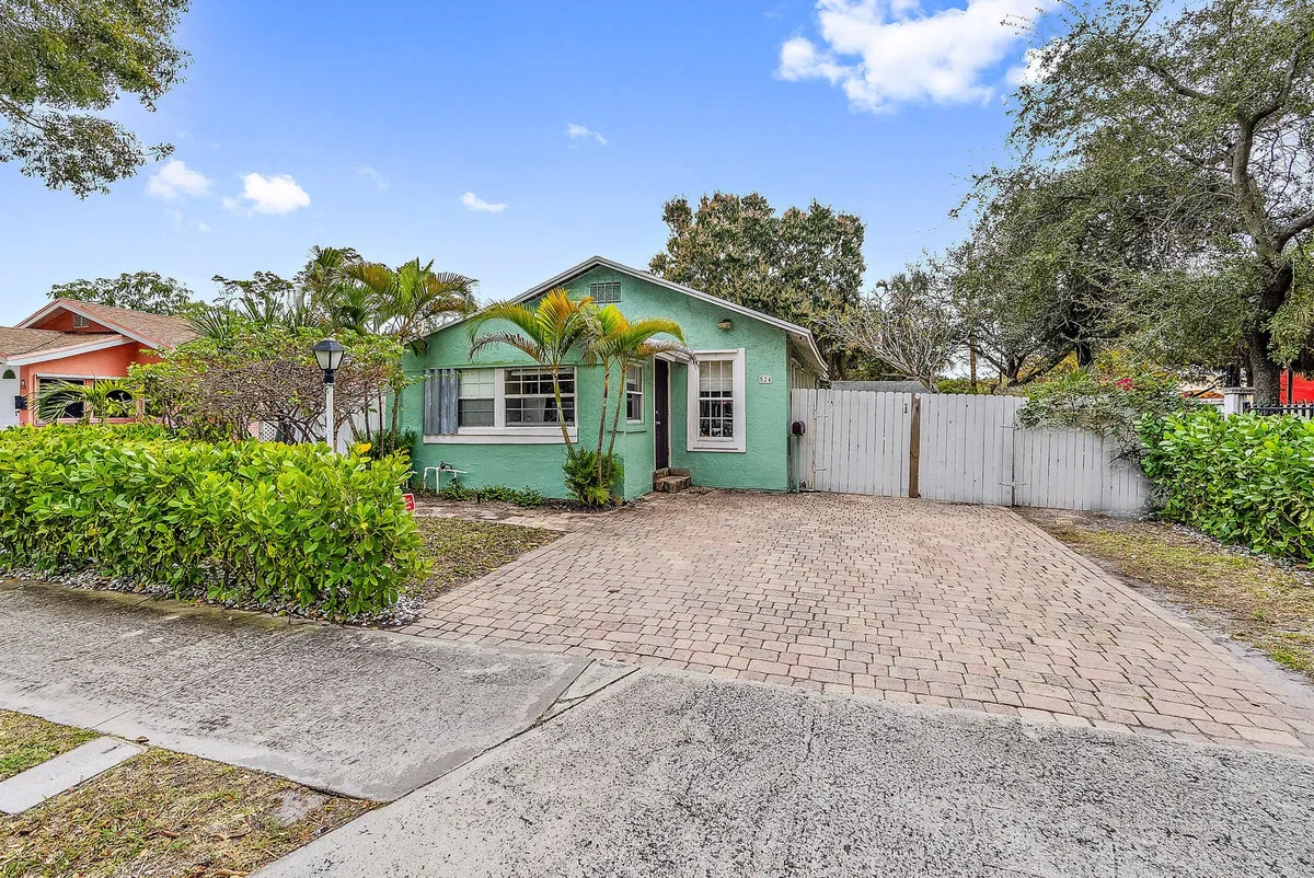 West Palm Beach Residence