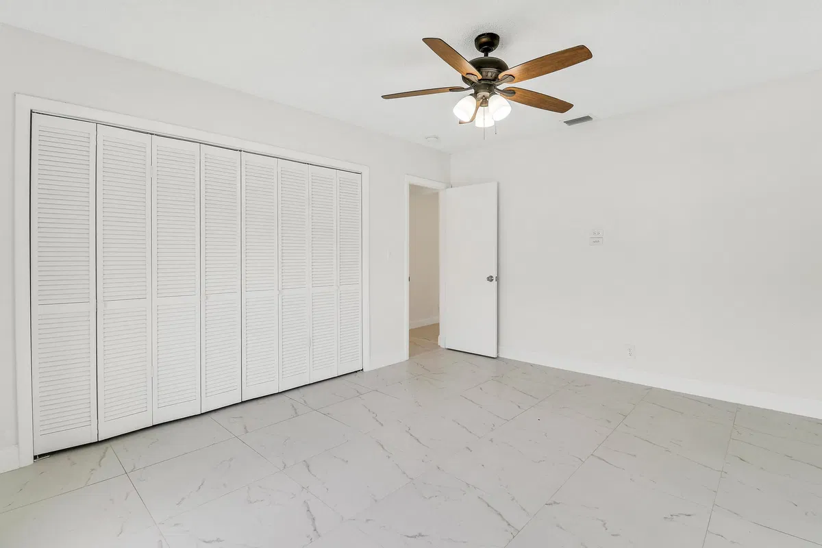 Residence photo 25