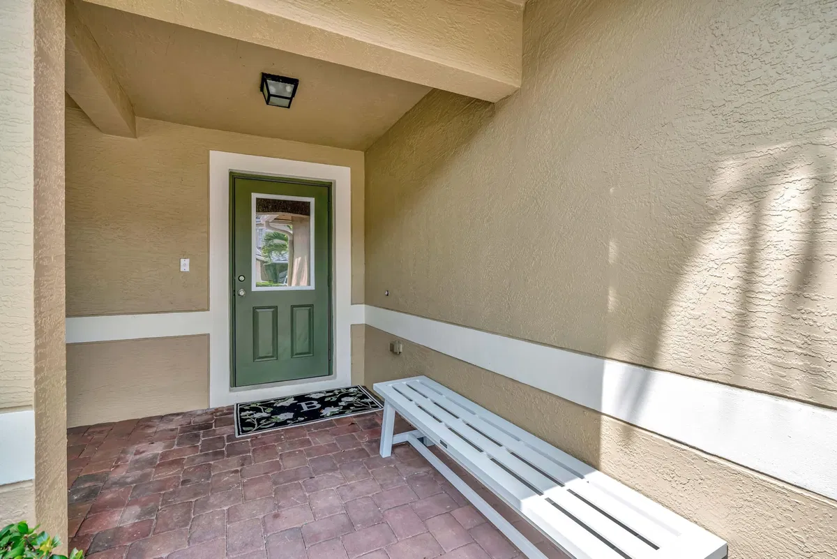 Residence photo 4