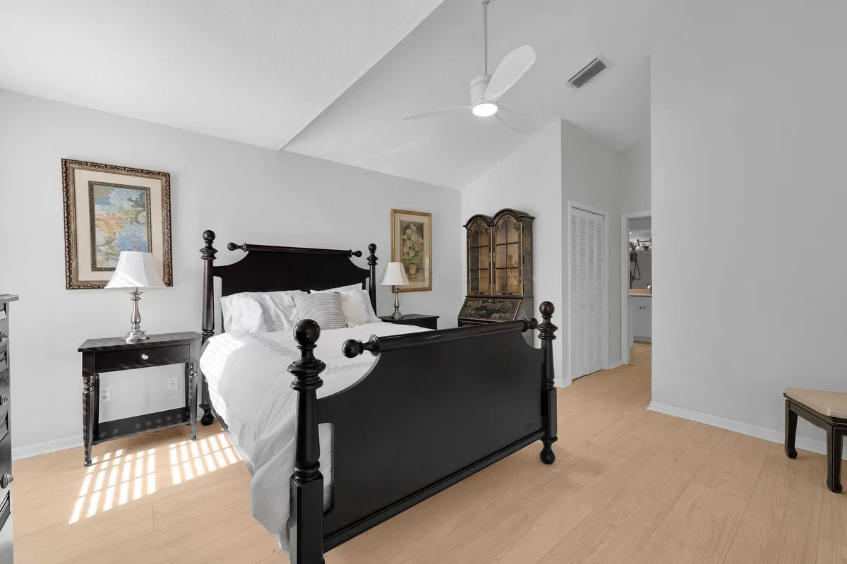 Residence photo 4