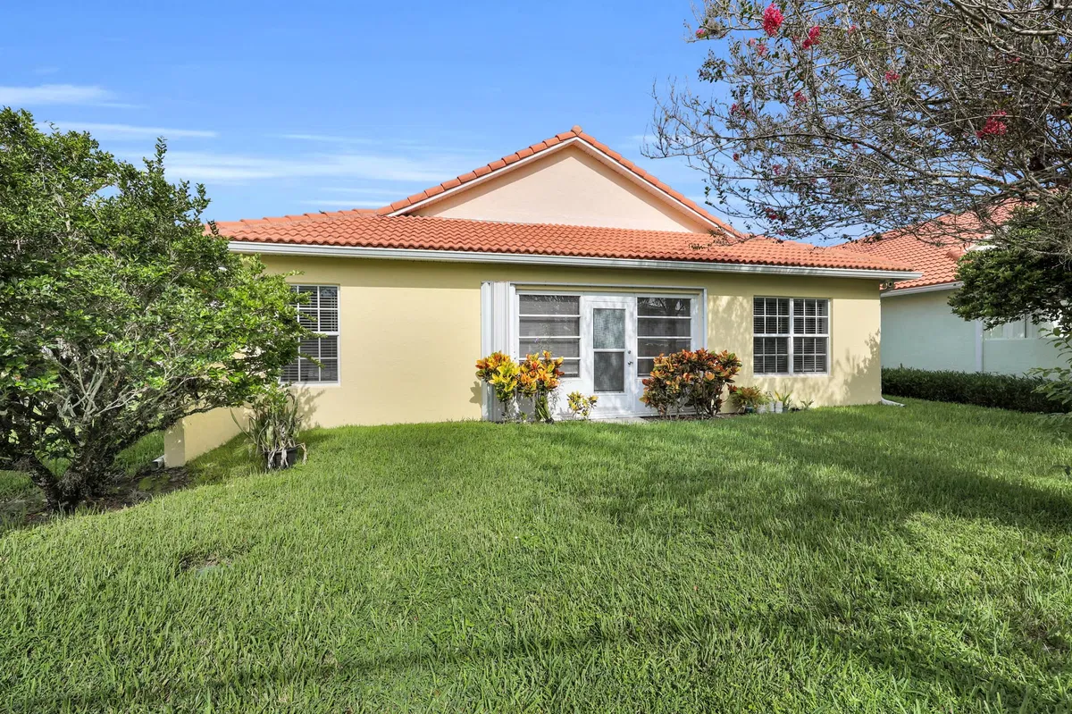 Residence photo 25