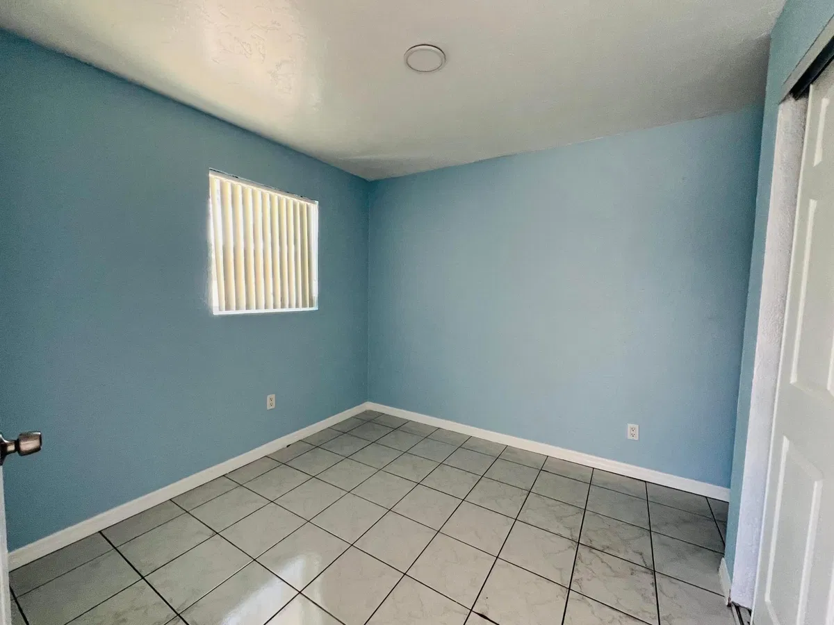  Unit C photo 10