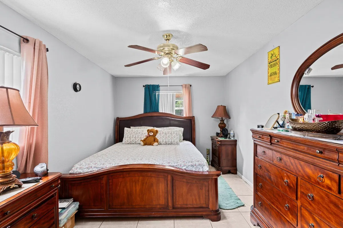 Residence photo 19