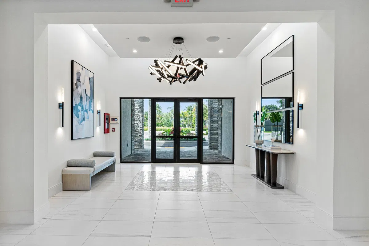 Residence photo 22
