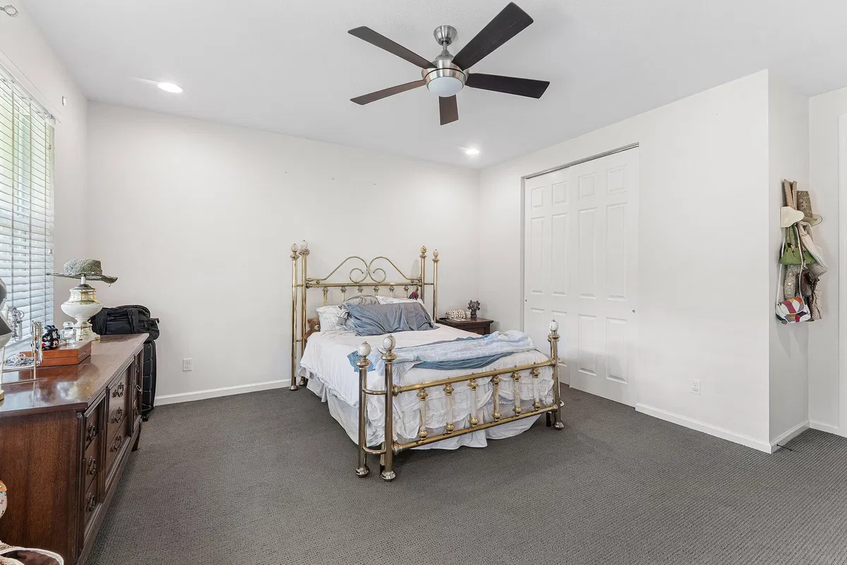  Residence photo 19