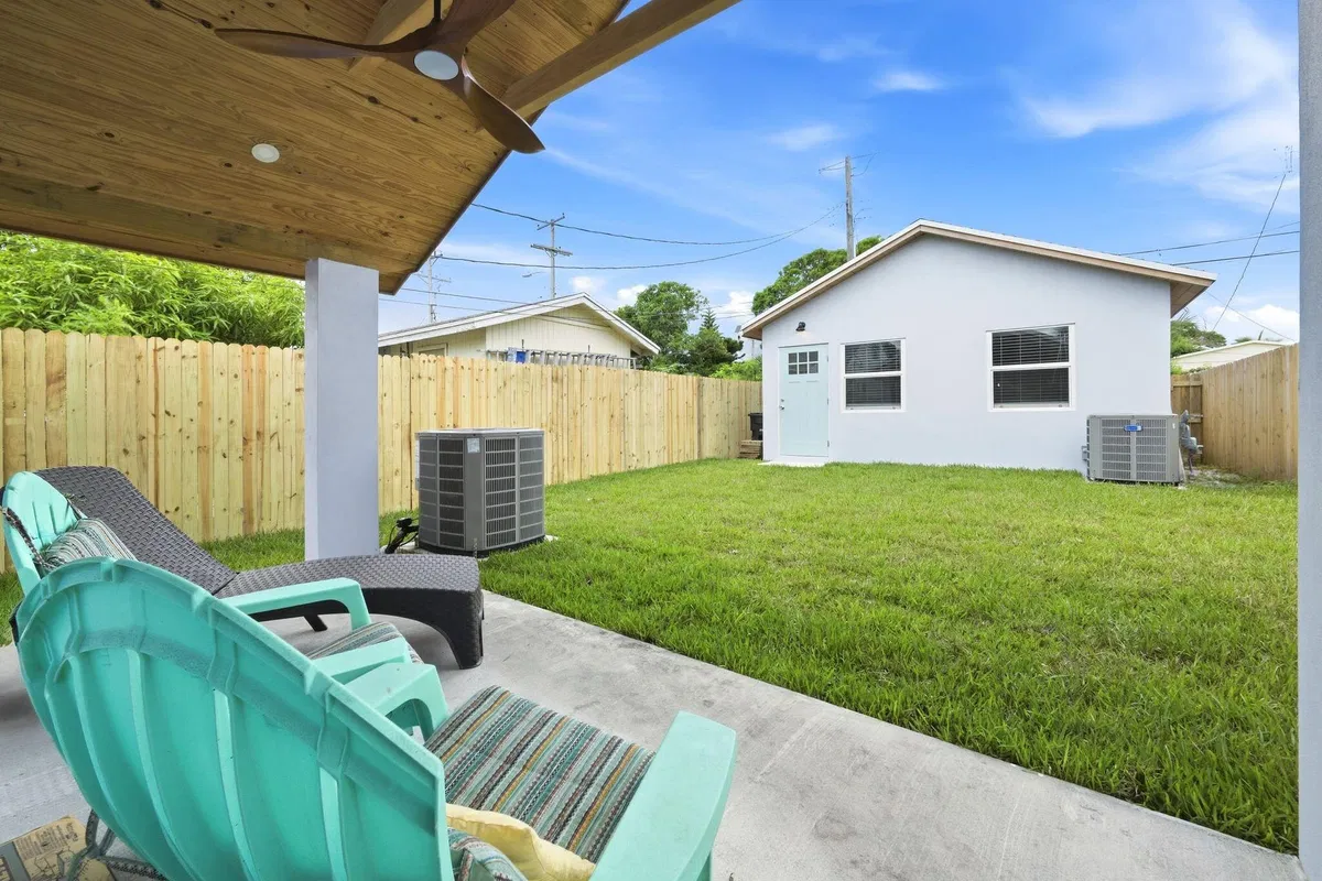  Residence photo 16