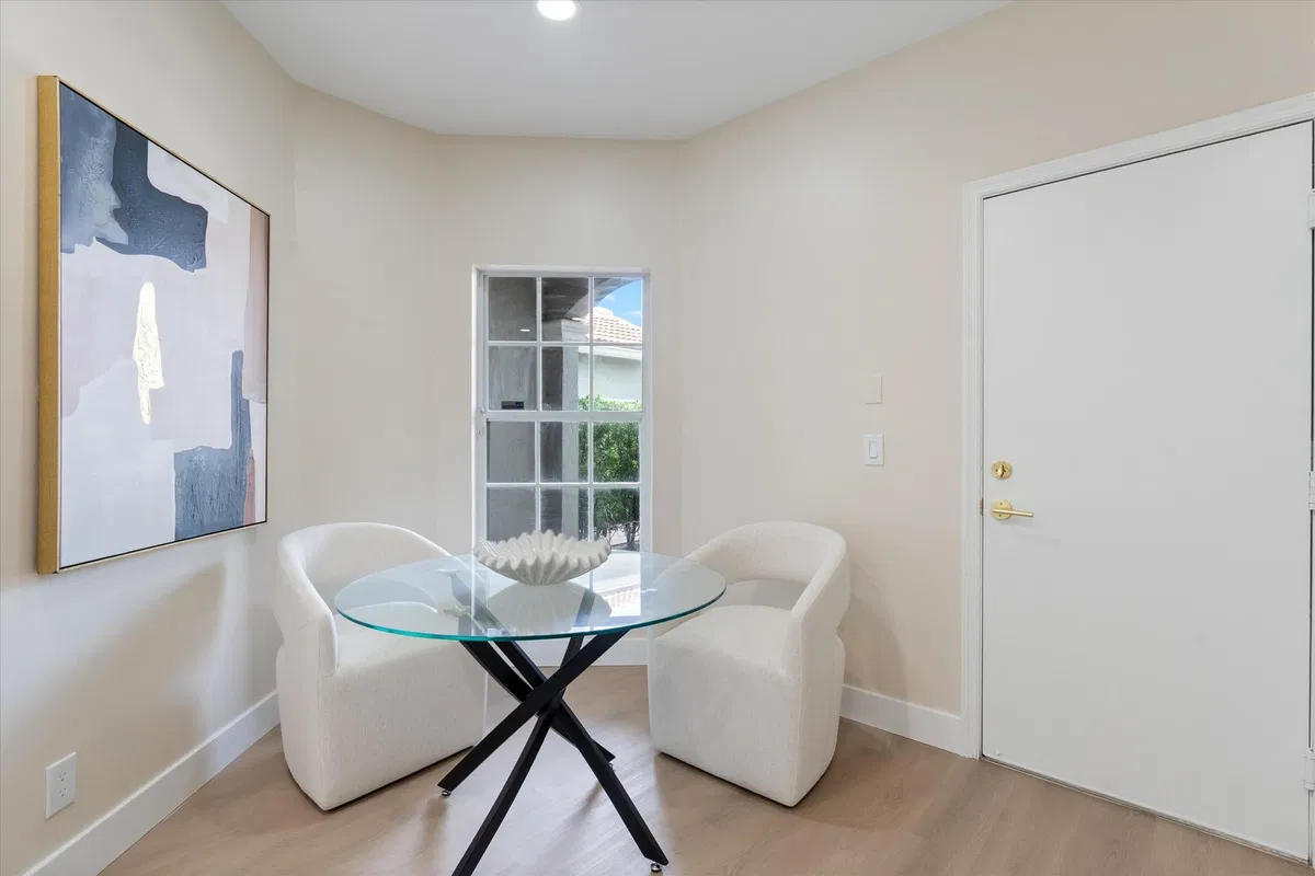 Residence photo 7