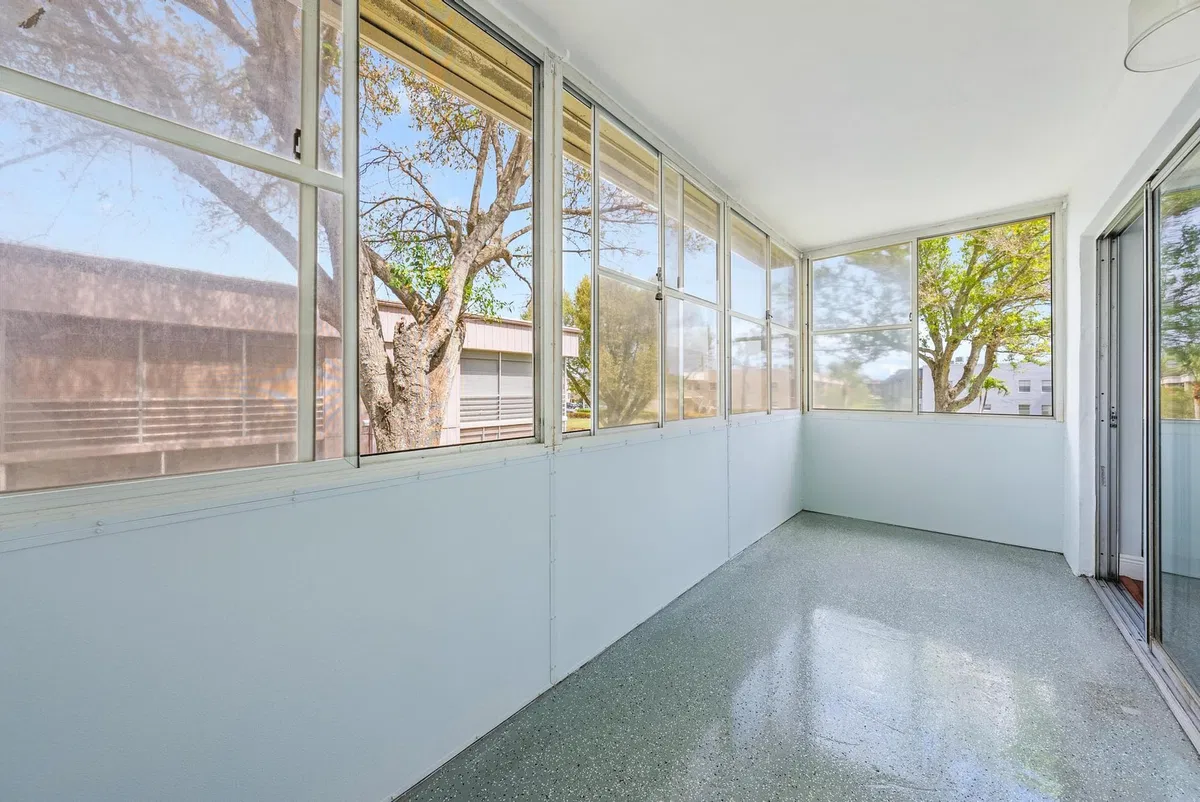 Residence photo 13