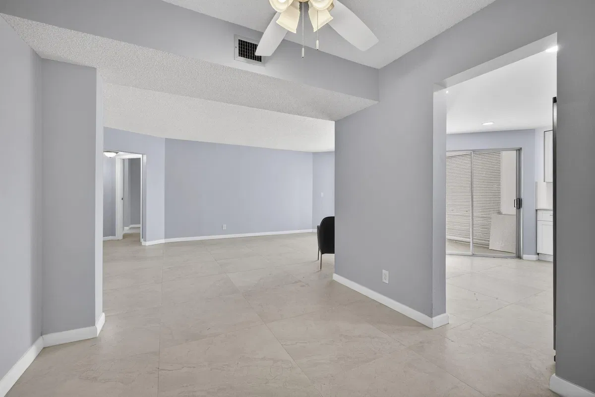 Via Poinciana Lake Worth Unit 202 photo 25