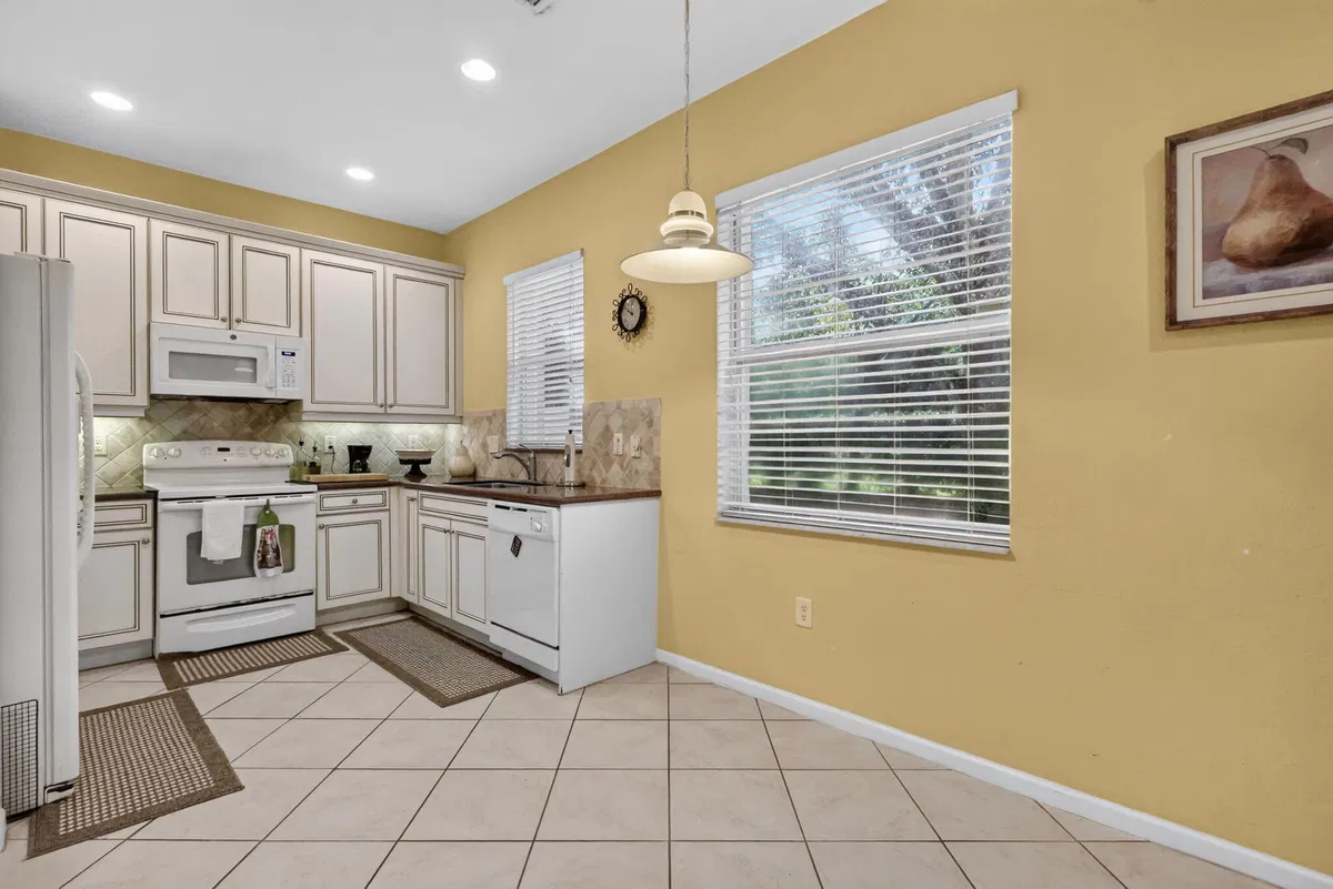 Residence photo 13