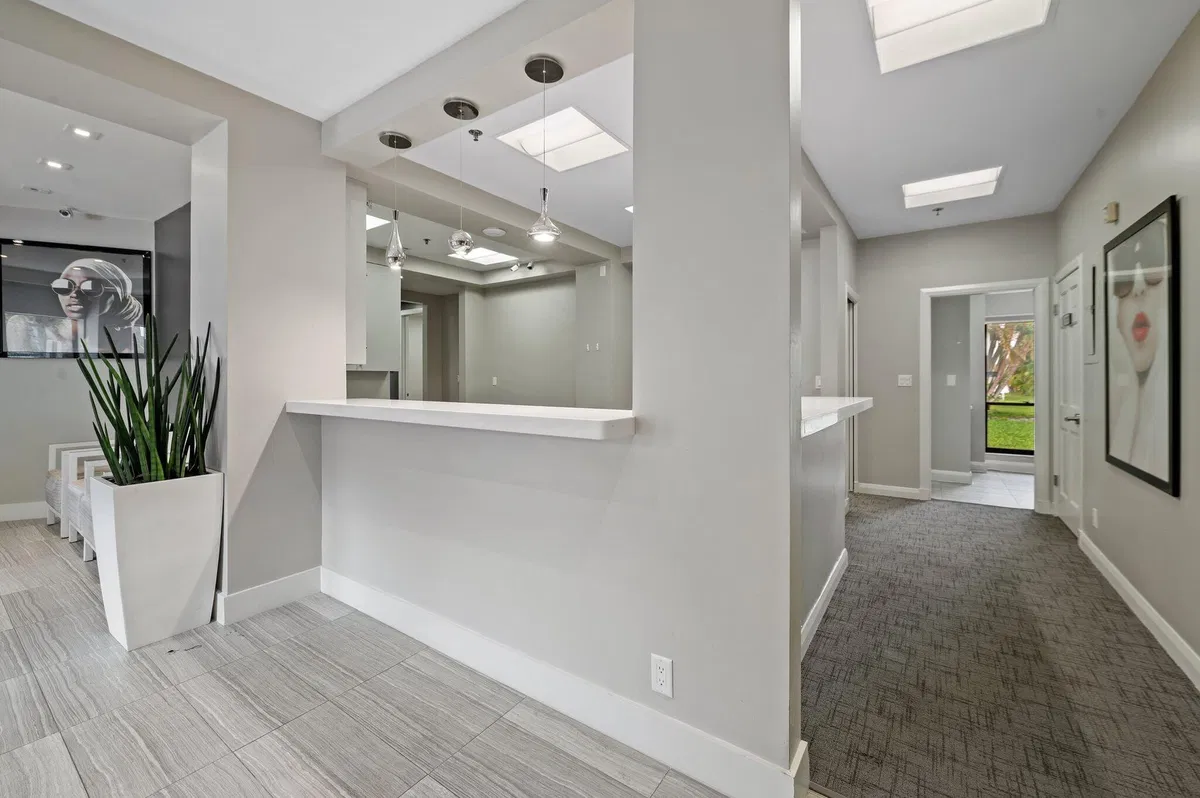 Residence photo 4