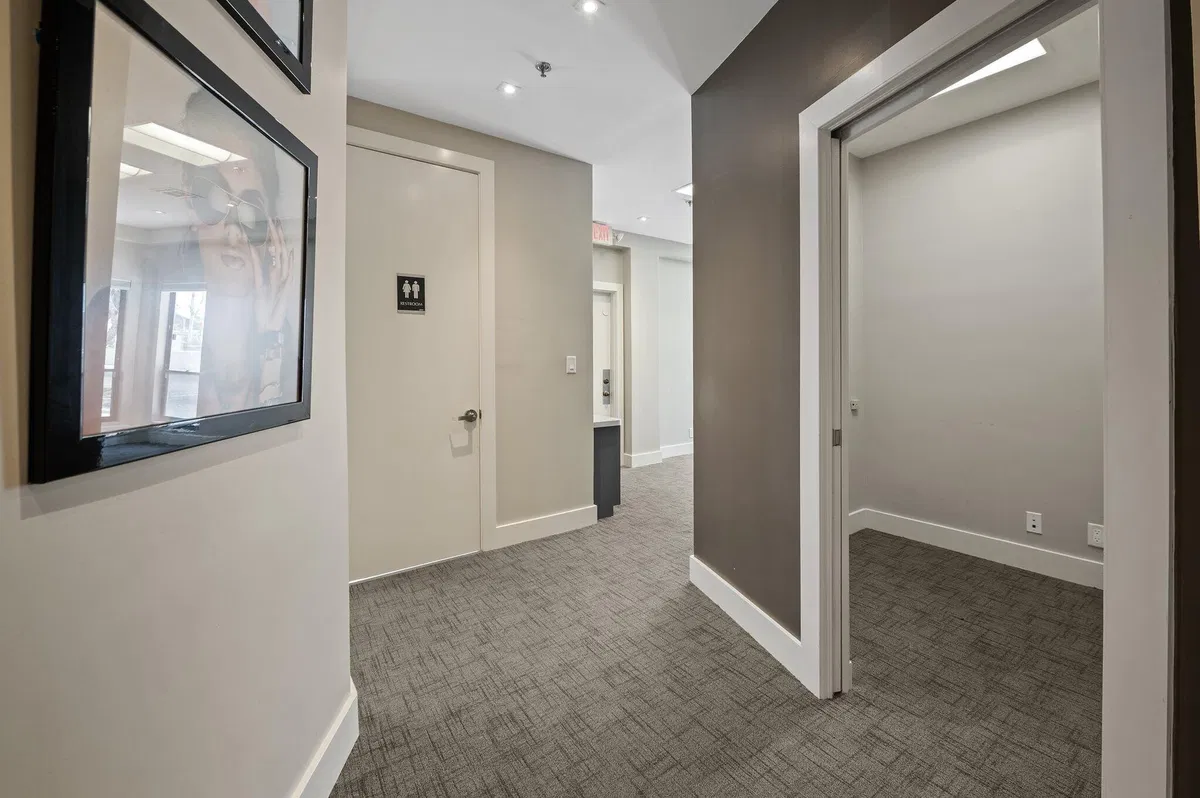 Residence photo 16