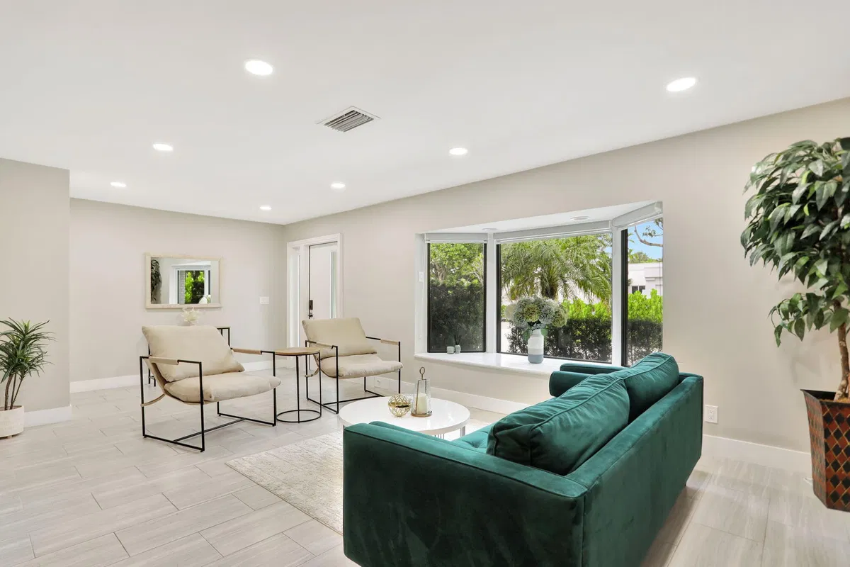 Residence photo 4