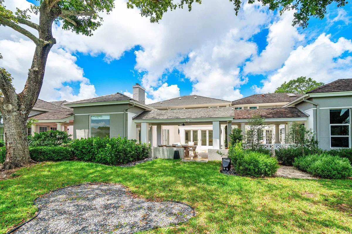 Woodfield Country Club Residence photo 46