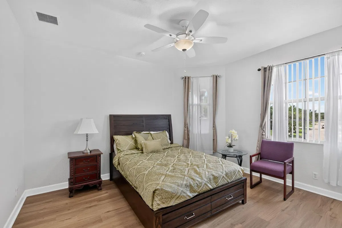 Residence photo 46