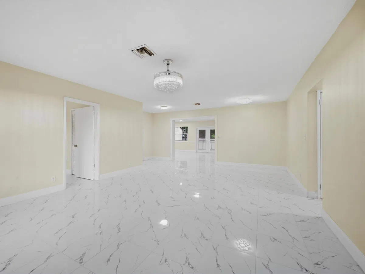 Residence photo 7