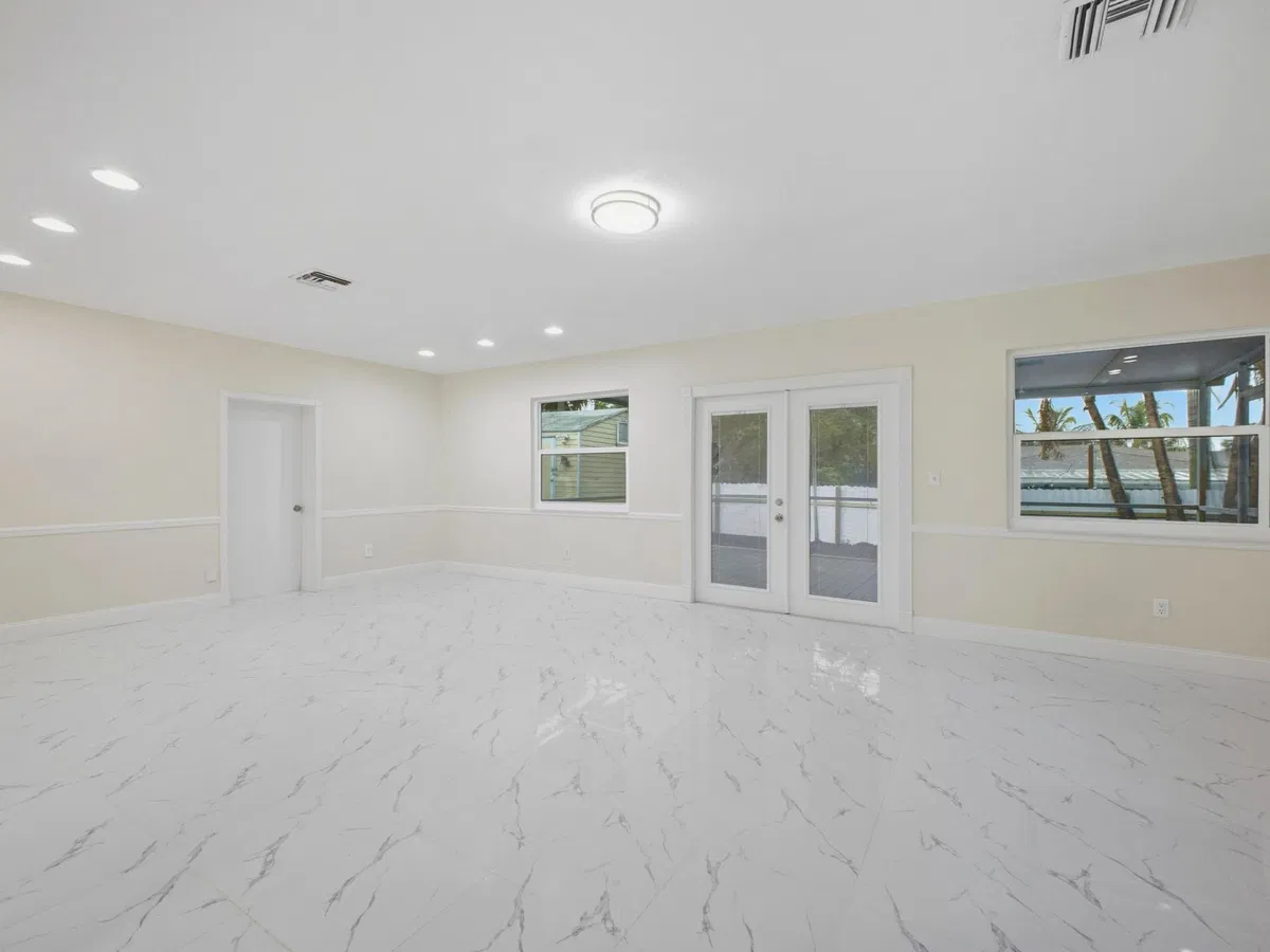 Residence photo 19