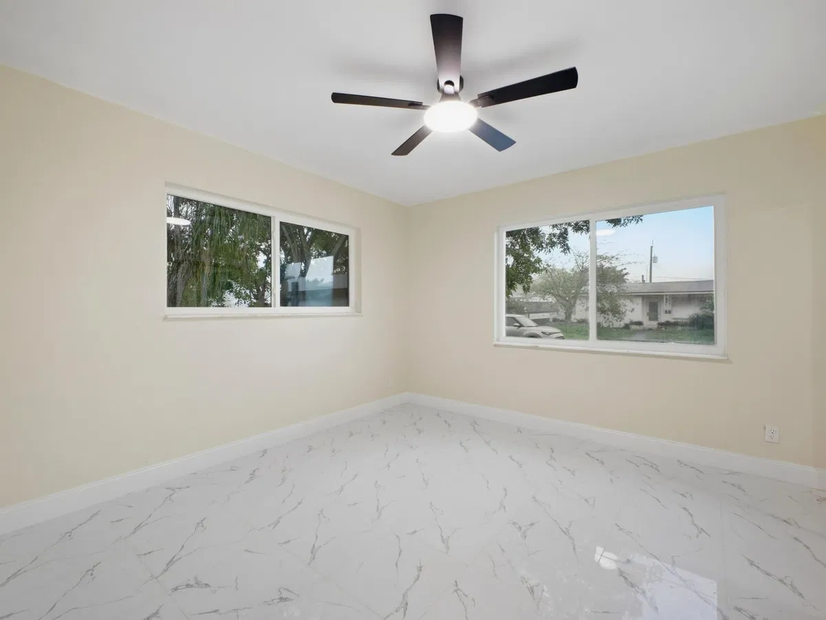 Residence photo 25