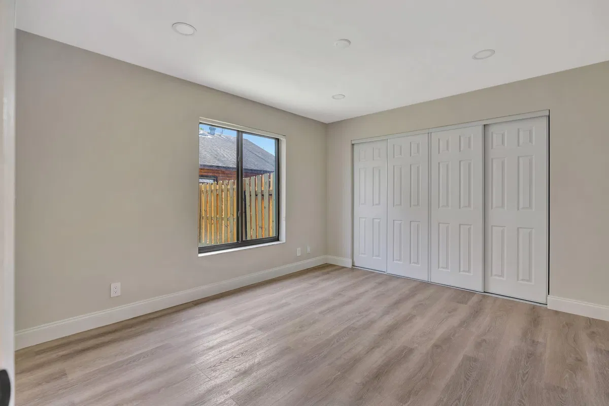 Residence photo 34