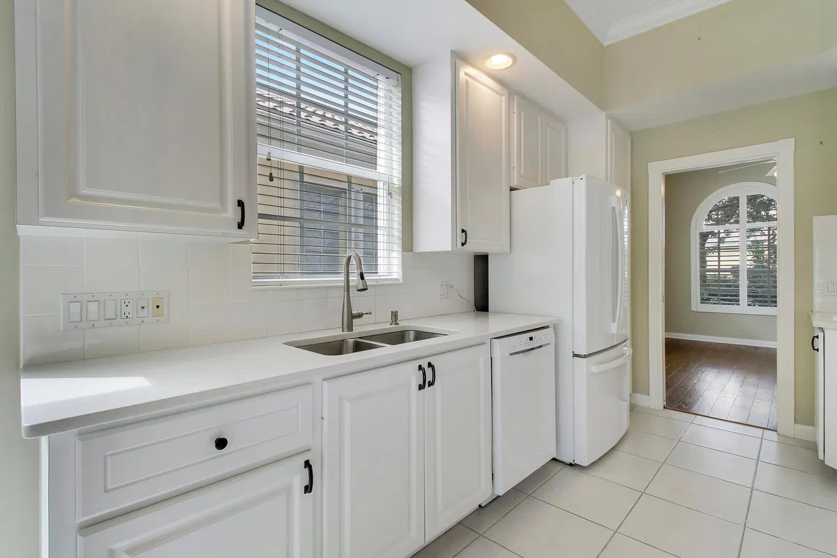 Residence photo 16